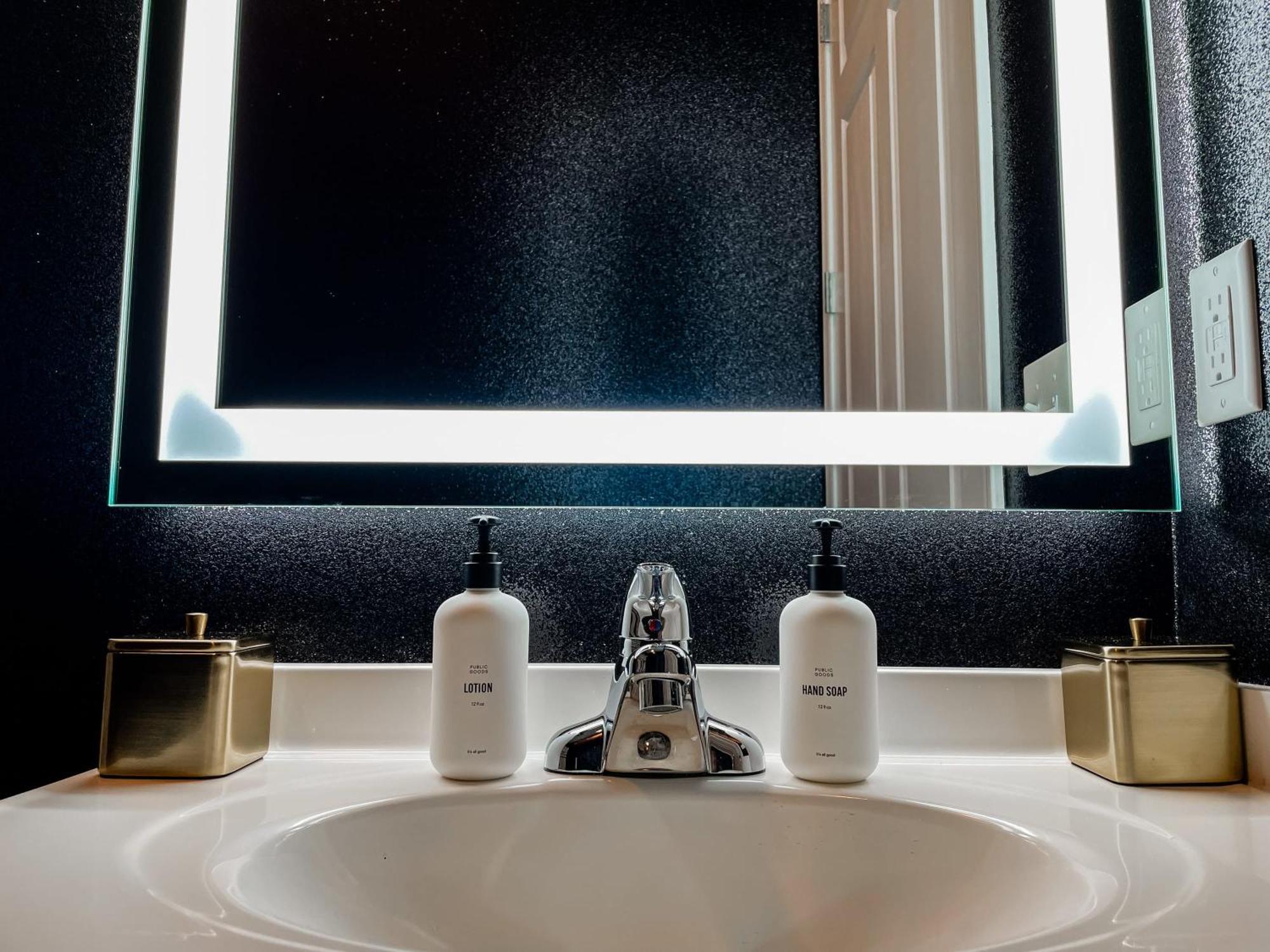Tuxedo Suite - Boutique Luxe Stay Mins to Broadway Nashville Extérieur photo